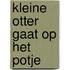 Kleine Otter gaat op het potje