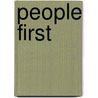 People First door Roeland Van Dessel